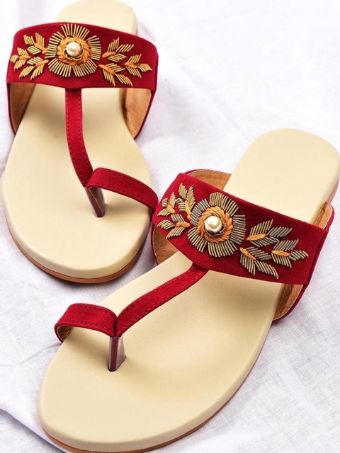 

Street Style Store Women Maroon Embellished One Toe Flats