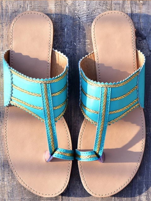 

Street Style Store Women Turquoise Blue & Gold-Toned Striped One Toe Flats