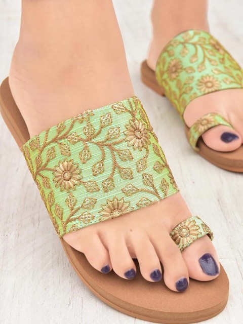 

Street Style Store Women Green & Gold-Toned Embroidered One Toe Flats