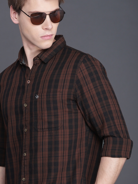 

WROGN Men Brown & Black Slim Fit Checked Casual Shirt