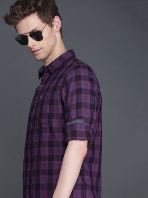 

WROGN Men Red & Navy Blue Slim Fit Checked Casual Shirt