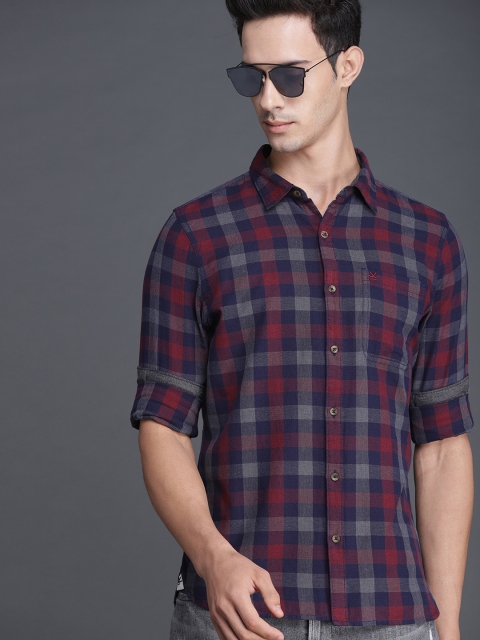

WROGN Men Red & Navy Blue Slim Fit Checked Casual Shirt