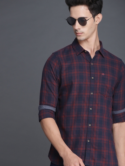 

WROGN Men Maroon & Navy Blue Slim Fit Checked Casual Shirt