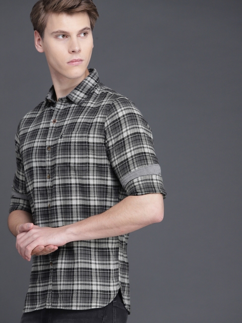 

WROGN Men Grey & Black Slim Fit Checked Casual Shirt