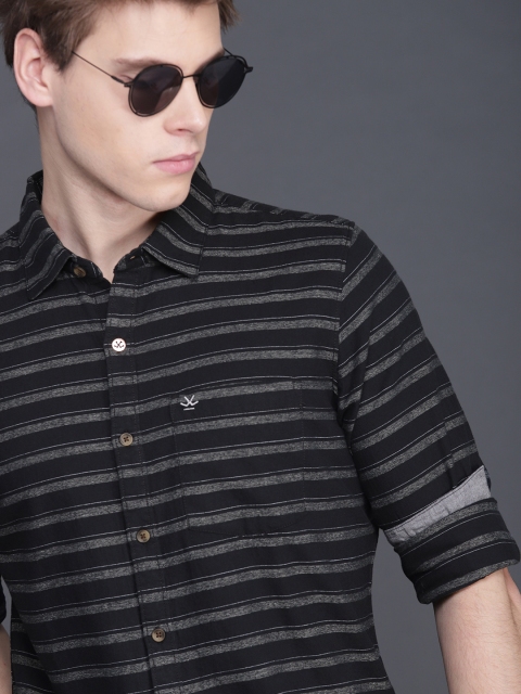 

WROGN Men Black Slim Fit Striped Casual Shirt