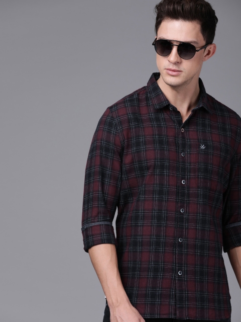 Men Maroon & Black Checked Slim Fit Casual Shirt