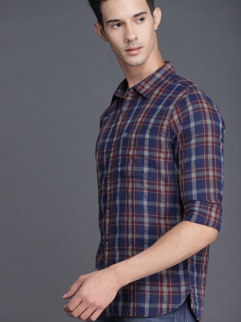 

WROGN Men Maroon & Navy Blue Slim Fit Checked Casual Shirt