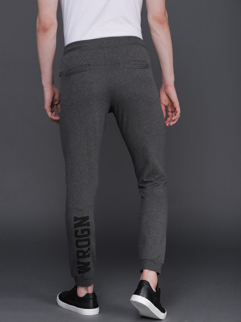 

WROGN Men Charcoal Grey Slim Fit Solid Joggers