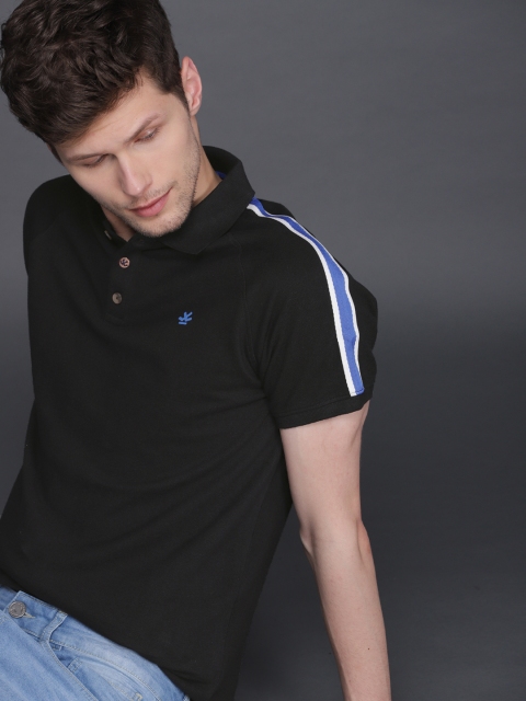 

WROGN Men Black Solid Slim Fit Polo Collar T-shirt