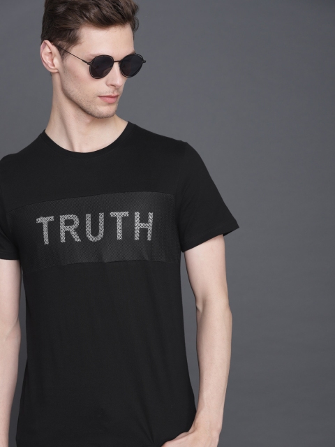 

WROGN Men Black & White Printed Round Neck T-shirt