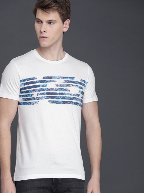 

WROGN Men & Blue White Striped Slim Fit Round Neck T-shirt