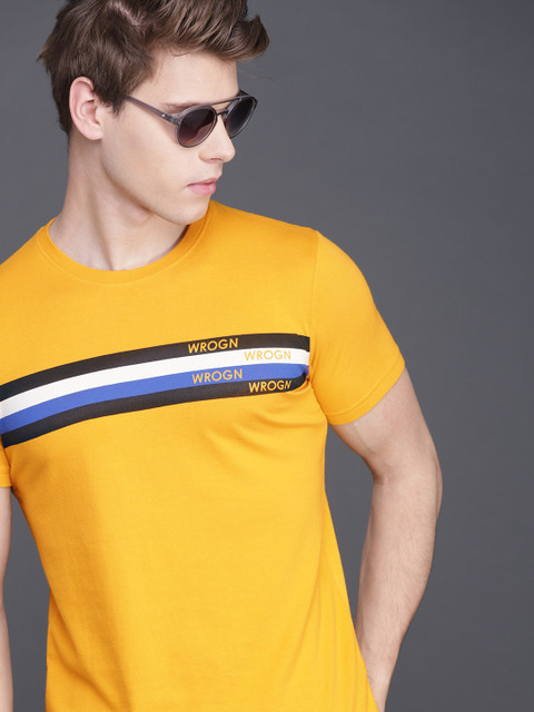 

WROGN Men Mustard Yellow Striped Slim Fit Round Neck T-shirt