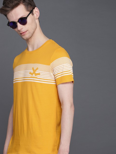 

WROGN Men Mustard Yellow Printed Slim Fit Round Neck T-shirt