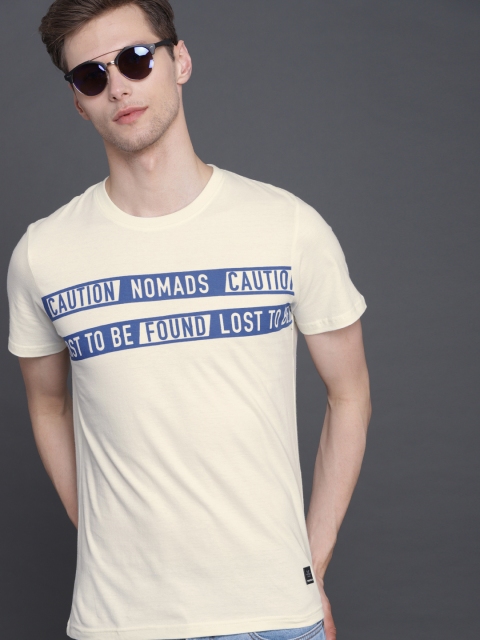 

WROGN Men Off-White Slim Fit Printed Round Neck Pure Cotton T-shirt