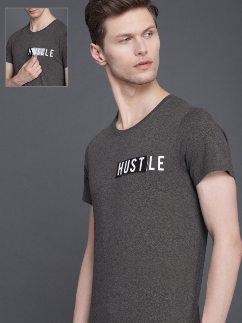 

WROGN Men Grey Melange Slim Fit Solid Round Neck T-shirt