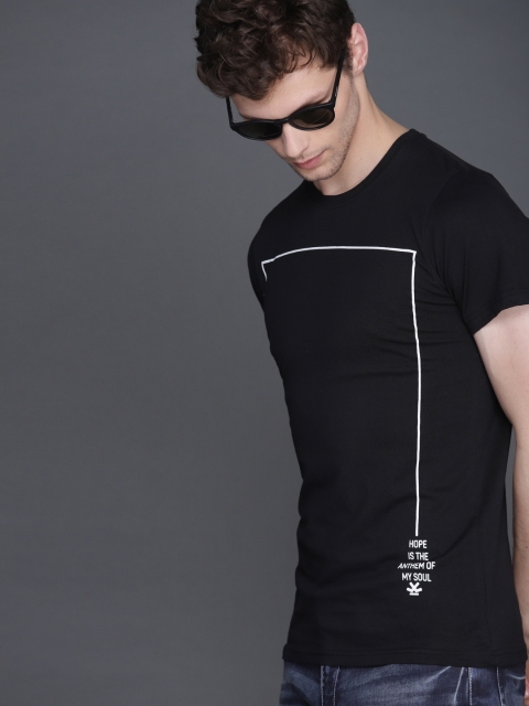 

WROGN Men Black Printed Round Neck T-shirt