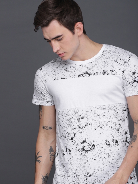 

WROGN Men White Printed Round Neck T-shirt