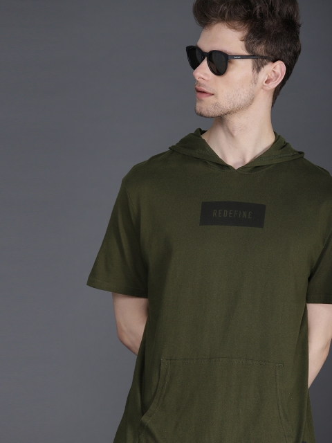 

WROGN Men Olive Green Solid Hooded Slim Fit Pure Cotton T-shirt