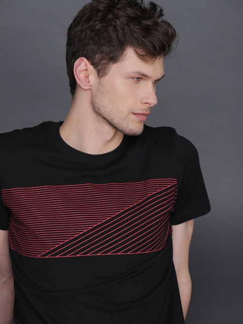 

WROGN Men Black Striped Round Neck T-shirt