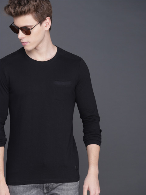 

WROGN Men Black Solid Slim Fit Round Neck Pure Cotton T-shirt