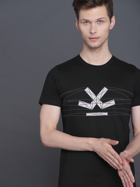 

WROGN Men Black Printed Round Neck T-shirt