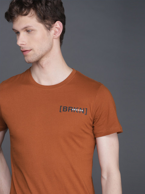 

WROGN Men Brown Solid Slim Fit Round Neck T-shirt