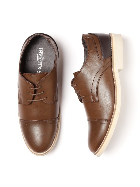 

INVICTUS Men Brown Solid Formal Derbys
