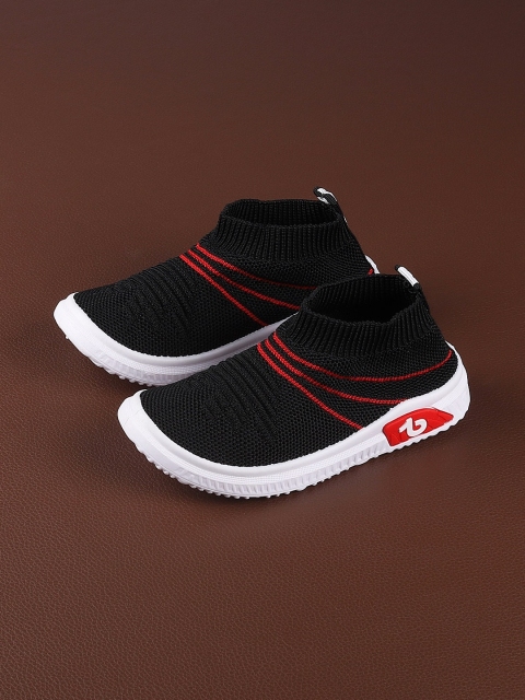 

Walktrendy Kids Black Sneakers