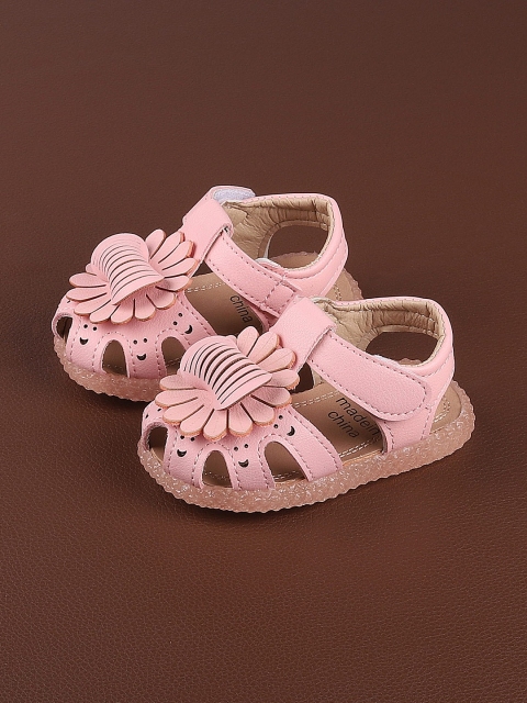 

Walktrendy Girls Pink Textured Ballerinas