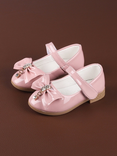 

Walktrendy Girls Pink Solid Ballerinas