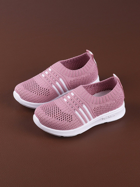 

Walktrendy Girls Pink Sneakers