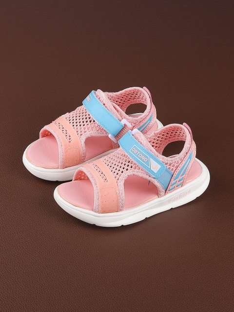 

Walktrendy Girls Pink Solid Open Toe Flats