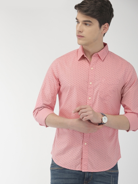 

Denizen From Levis Men Pink Regular Fit Printed Casual Shirt
