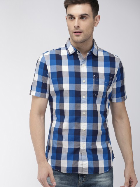 

Denizen From Levis Men Blue & White Regular Fit Checked Casual Shirt