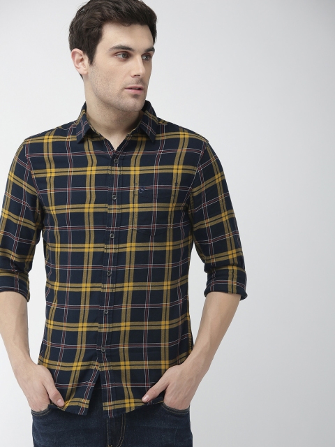 

Denizen From Levis Men Navy Blue & Yellow Regular Fit Checked Casual Shirt