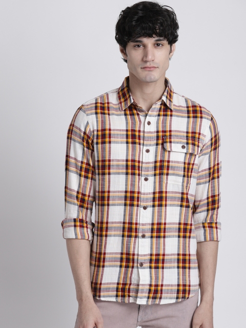 

GAP Men White & Maroon Regular Fit Checked Casual Shirt