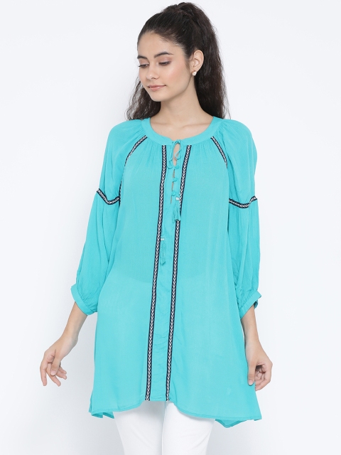 

Oxolloxo Women Blue Solid Tunic