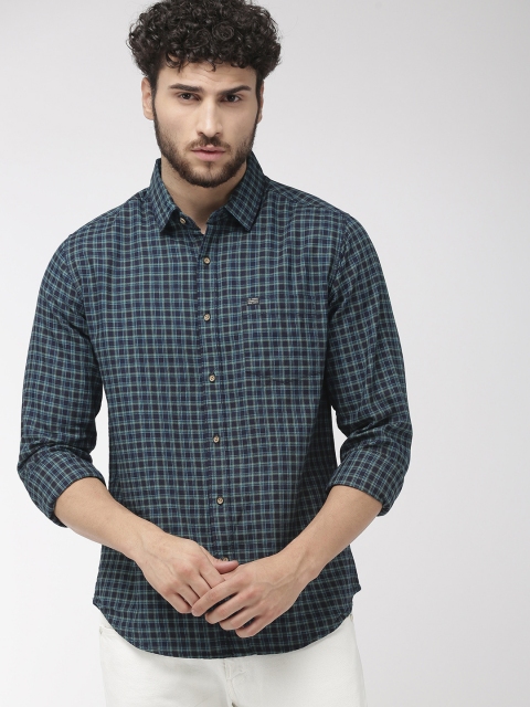 

The Indian Garage Co Men Navy Blue & Green Regular Fit Checked Casual Shirt