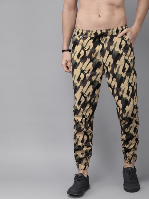 

The Roadster Lifestyle Co Women Green Printed Camouflage Joggers