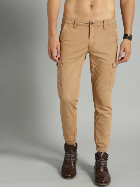 

Roadster Men Beige Slim Fit Solid Joggers