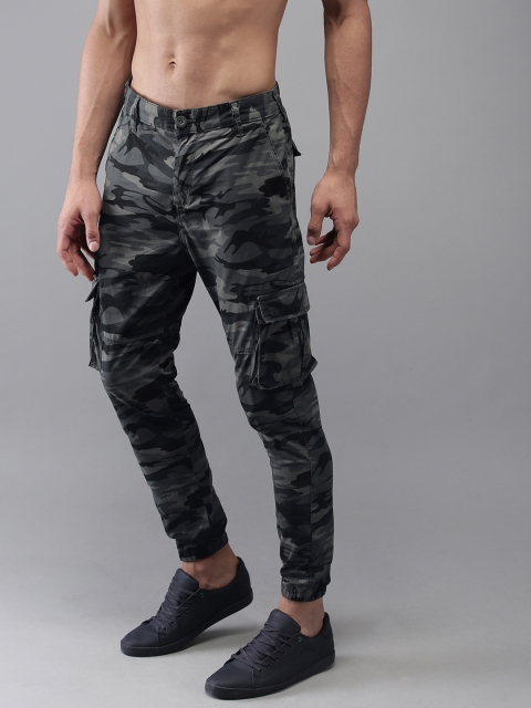 

HERE&NOW Men Charcoal Grey & Black Regular Fit Printed Cargo Joggers