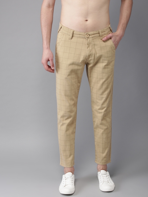 

HERE&NOW Men Beige & Black Regular Fit Checked Cropped Regular Trousers