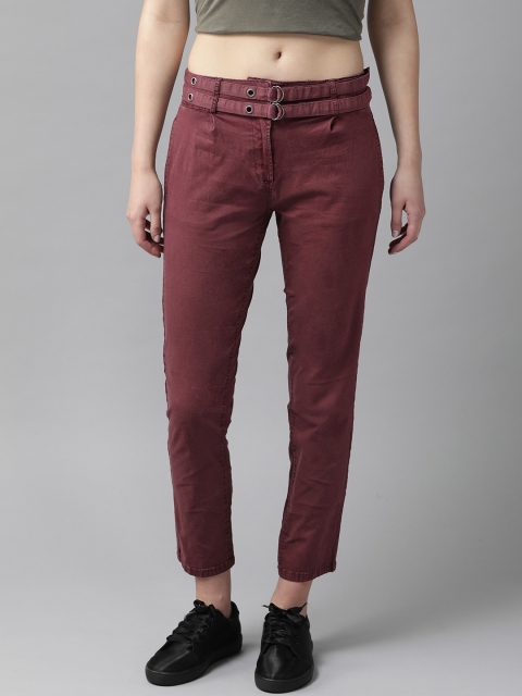 

The Roadster Lifestyle Co Women Maroon Regular Fit Solid Cropped Trousers