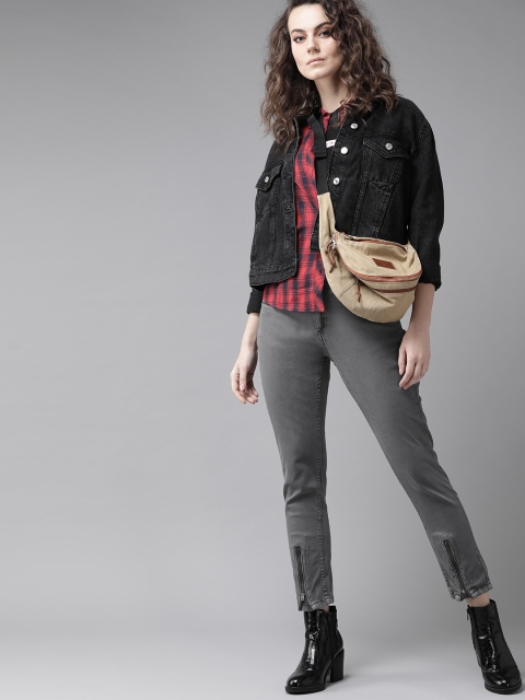 

Roadster Women Charcoal Regular Fit Mid-Rise Clean Look Stretchable Jeans