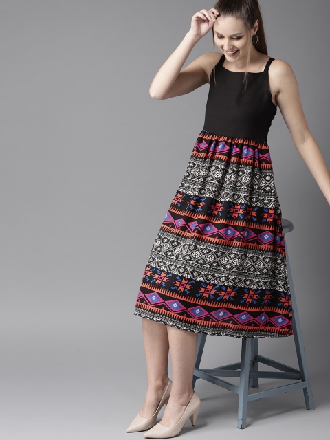 

HERE&NOW Women Black & Off-White Fit & Flare Dress