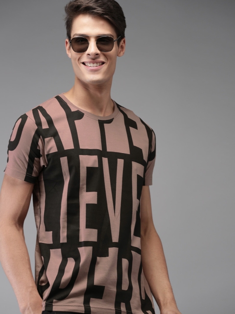 

HERE&NOW Men Black & Mauve Printed Round Neck T-shirt