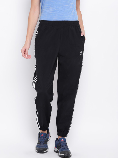 

ADIDAS Originals Women Black Solid Lock Up Joggers