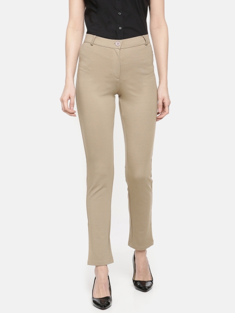

AND Women Beige Regular Fit Knitted Solid Regular Trousers