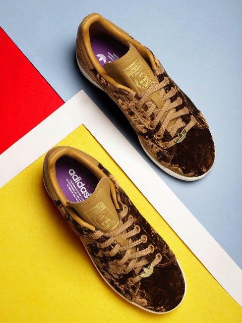 

ADIDAS Originals Men Brown Solid Stan Smith Sneakers with Velvet Finish