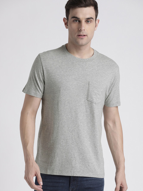 

GAP Men Grey Solid Round Neck T-shirt